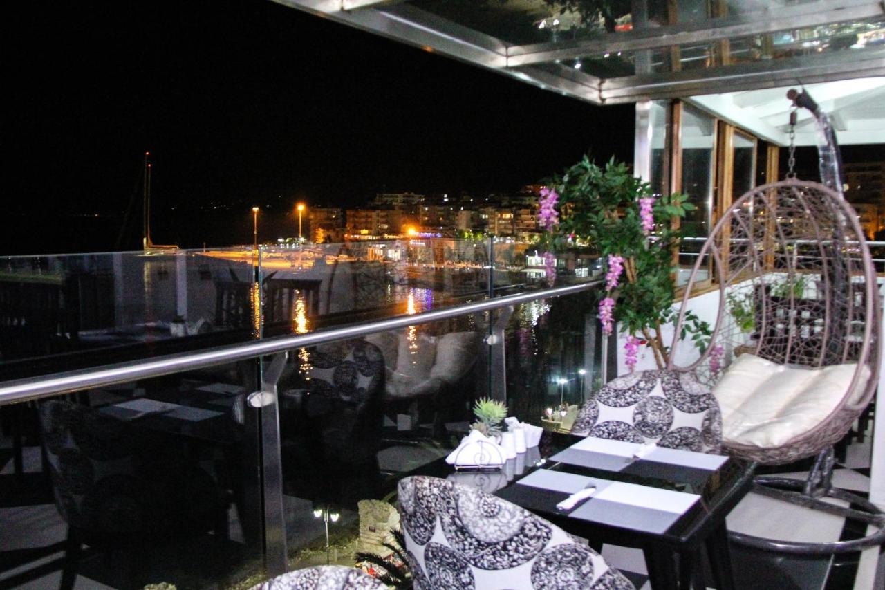 סרנדה Republika Hotel מראה חיצוני תמונה