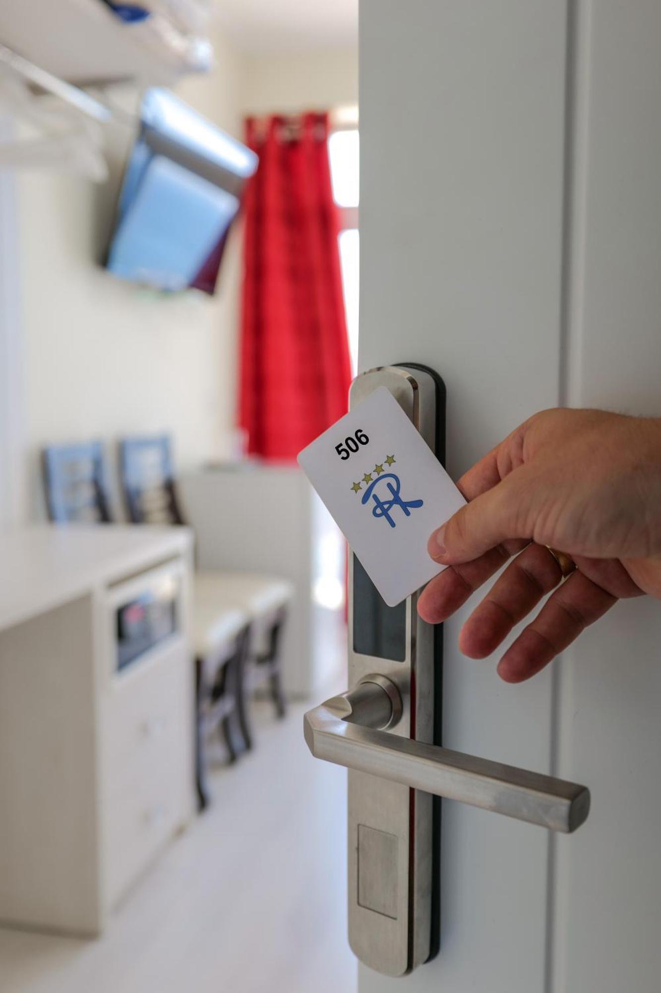 סרנדה Republika Hotel מראה חיצוני תמונה