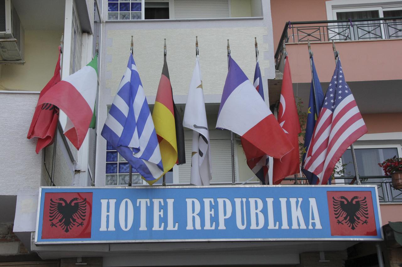 סרנדה Republika Hotel מראה חיצוני תמונה